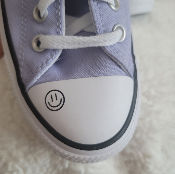 Brand New Custom Lilac Converse *please note sizing* - Picture 5 of 9